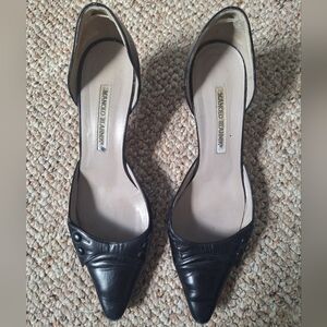 Black Leather Manolo Blahnik Heels Womens Size 39-1/2 Good Condition
